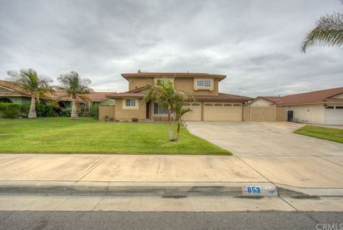 853 Mariana St, Rialto CA  92376-2620 exterior