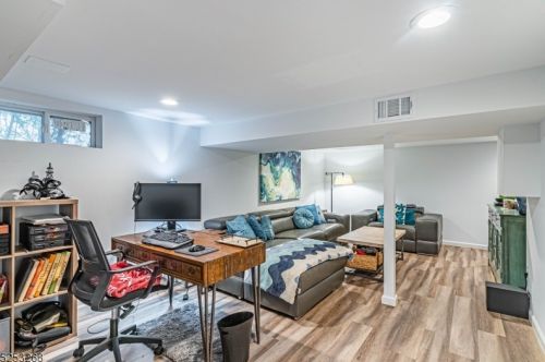 45 Longview Trl, Parsippany NJ  07834-2039 exterior