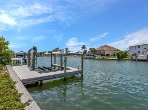 370 Edgewater Ct, Marco Island, FL 34145-2710