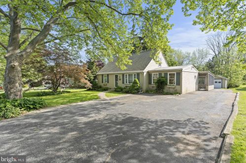 22 Orchard Ln, Norristown, PA 19403-3110