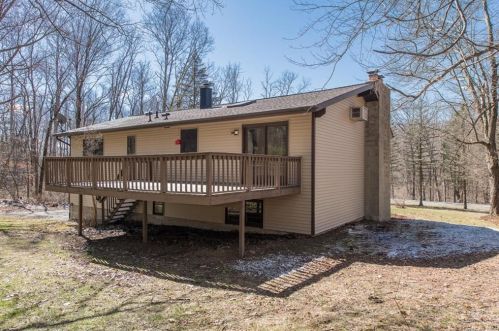 104 Still Rd, Poughquag NY  12570-5045 exterior