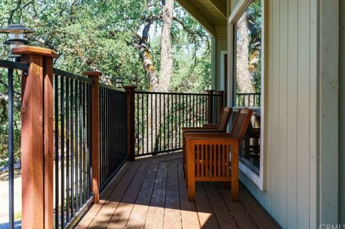 18645 Maple Leaf Ct, Middletown CA  95467-8528 exterior