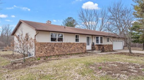 1759 View Ln, Green Bay, WI 54313-5450