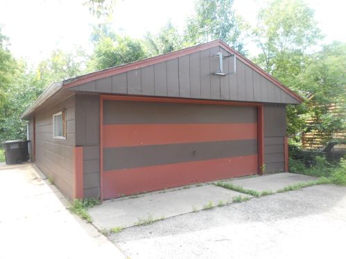 7501 Wind Lake Rd, Waterford WI  53185-1513 exterior