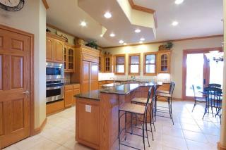 1312 Scandinavian Ct, Granbury TX  76048-4377 exterior