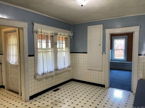 479 Commonwealth Ave, New Britain CT 06053-2404 exterior