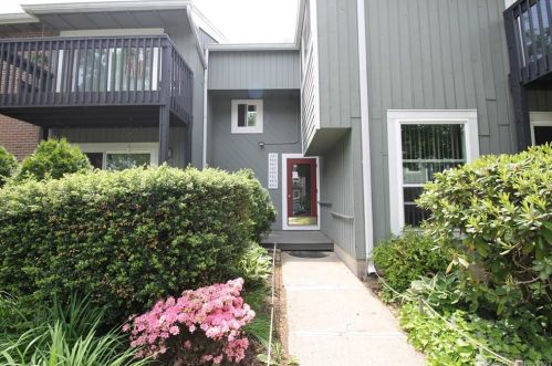 583 Vincellette St, Bridgeport, CT 06606-2257