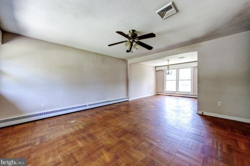 117 Spruce Ln, Paoli, PA 19301-1841