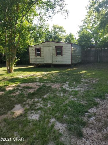 2831 Bertram St, Marianna FL  32448-4802 exterior