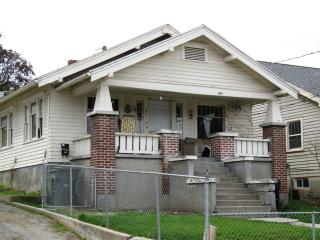 544 Methow St, Wenatchee, WA 98801-2933