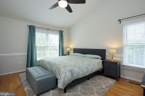 3015 Fallswood Gln Ct, Falls Church VA  22044-2723 exterior