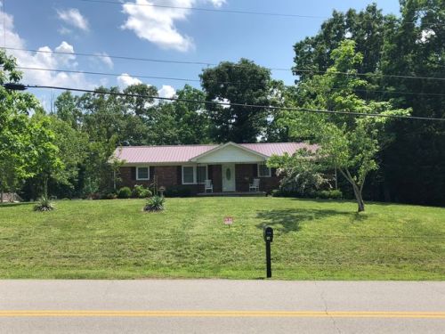 862 Powers Blvd, Waverly, TN 37185-1031