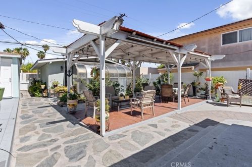 2112 Locust Ave, Long Beach, CA 90806-4708