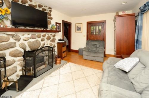 97 John Ryle Ave, Paterson, NJ 07508-1657