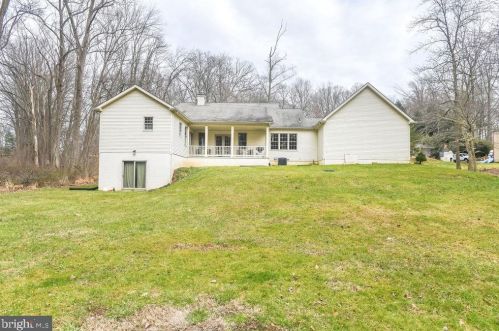 305 Riblett Ln, Wilmington, DE 19808-1301