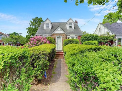 1701 New Hyde Park Rd, New Hyde Park, NY 11040-3138