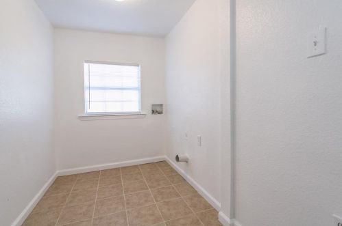 1104 Sharondale St, Fort Worth TX 76115-4241 exterior