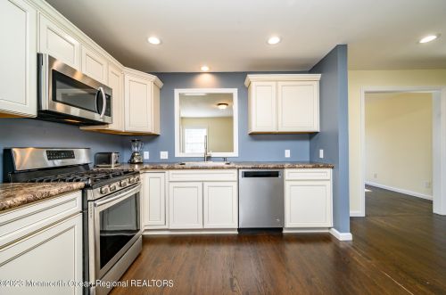 58 Richardson Ave, Tinton Falls NJ  07724-1313 exterior