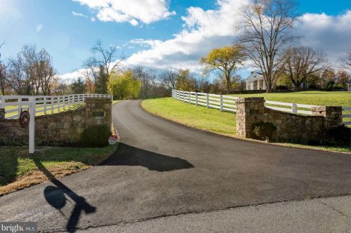 17781 Roxbury Hall Rd, Leesburg, VA 20175-7005