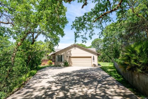 1010 Dusty Rd, Redwood Valley, CA 95470-6291