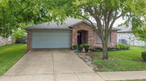 8604 Clear River Ln, Denton, TX 76210-0877