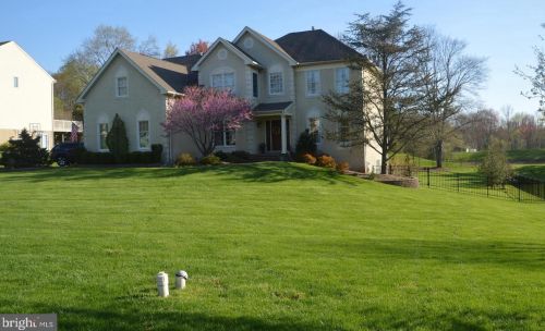 3 Mill Ct, Newtown Square, PA 19073-3943
