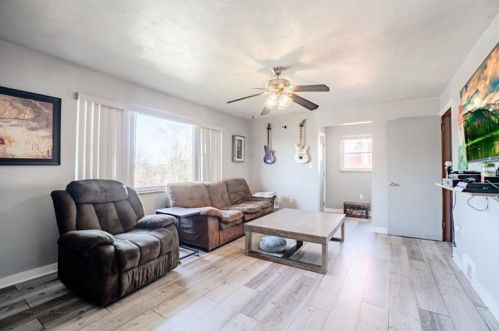 5135 Interboro Ave, Pittsburgh PA 15207-2327 exterior