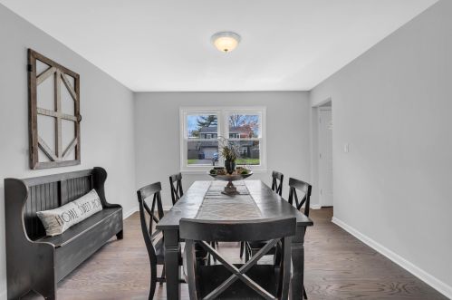 13 Salisbury Ave, Middletown NJ  07748-5240 exterior