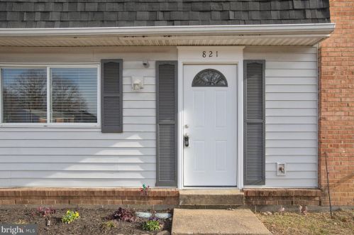 821 Anvil Rd, Fredericksburg, VA 22405-1245