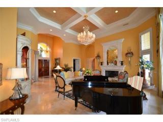 4223 Cutlass Ln, Naples FL  34102-7960 exterior