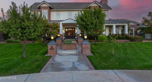 1253 Porter Ct, Gilbert, AZ 85296-8301