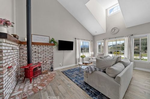 41664 Camino Del Vino, Temecula CA  92592-8439 exterior