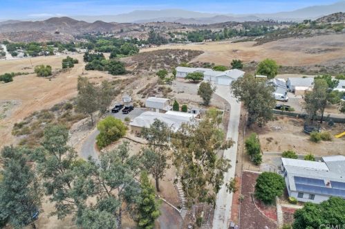33276 Homestead Ln, Wildomar CA  92595-9169 exterior