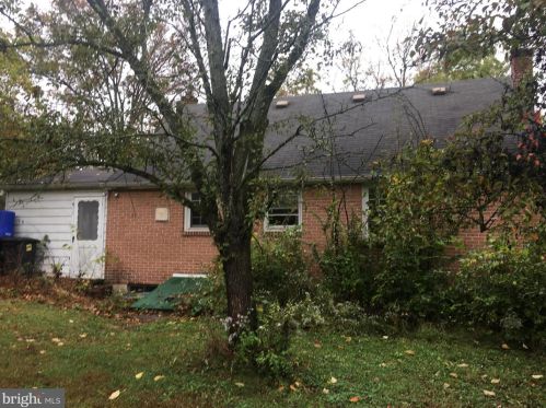 2450 Rhoads Rd, Gilbertsville, PA 19525-9174