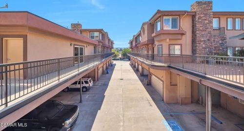 5241 Colodny Dr, Calabasas CA  91301-2703 exterior