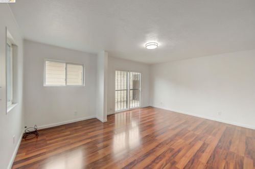 1136 92 Ave, Oakland CA 94603-1358 exterior