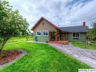 41808 Burgen Hollow Dr, Scio, OR 97374-9752