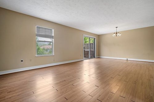 1704 Timberglen Dr, Imperial PA  15126-9248 exterior