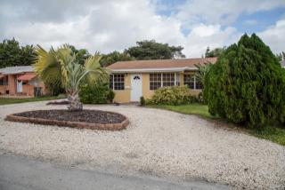 2417 Funston St, Hollywood, FL 33020-5835