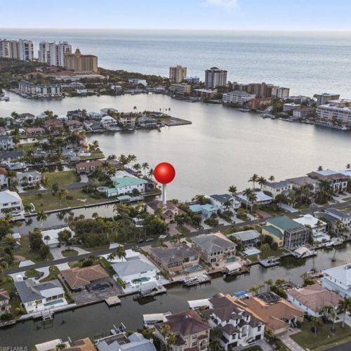 360 Lagoon Ave, Naples, FL 34108-2317