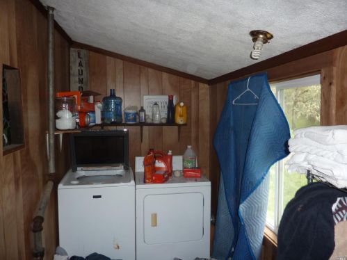 5480 Canyon Rd, Willits CA  95490-9242 exterior