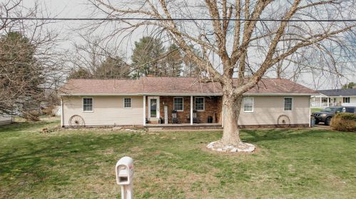 71 Sunset Rd, Londonderry, OH 45647-9707