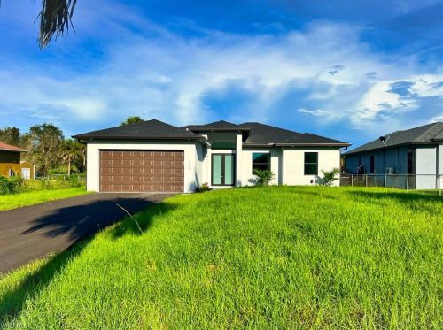 3148 Everglades Blvd, Naples, FL 34117-8903