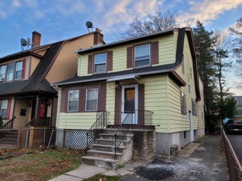 135 4th Ave, East Orange, NJ 07017-4801