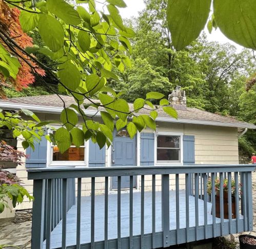 626 Oscawana Lake Rd, Tompkins Corners, NY 10579-1500
