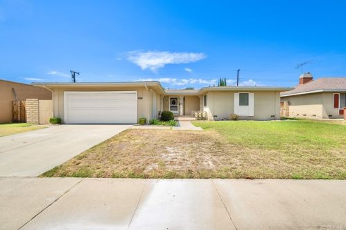 9551 Harriet Ln, Anaheim, CA 92804-5626