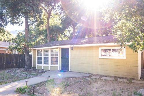 15226 Calle Los Hidalgos, Santa Clarita CA  91390-1035 exterior