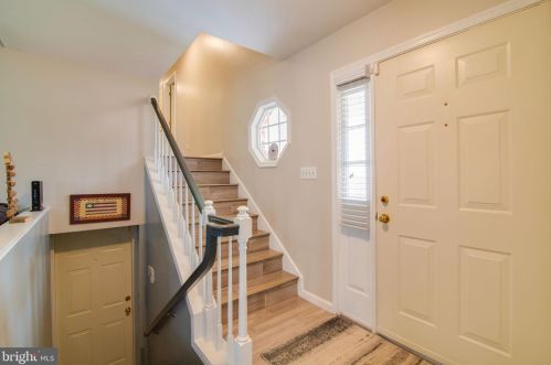 10810 Woodland Dr, Fredericksburg, VA 22407-7768
