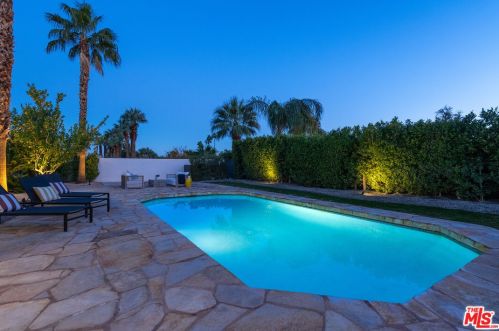 1055 Louise Dr, Palm Springs CA  92262-3241 exterior