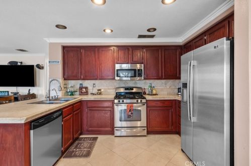 30508 Park Vista Dr, Santa Clarita CA  91384-3795 exterior